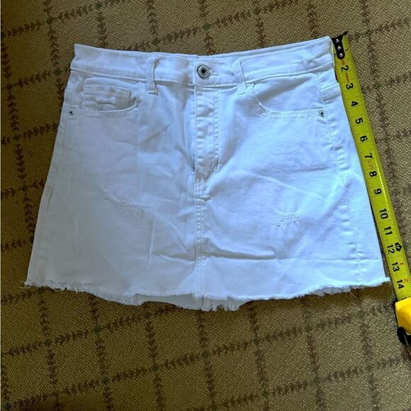 Sneek Peek white cutoff distressed denim mini skirt NWOT M - Picture 3 of 11